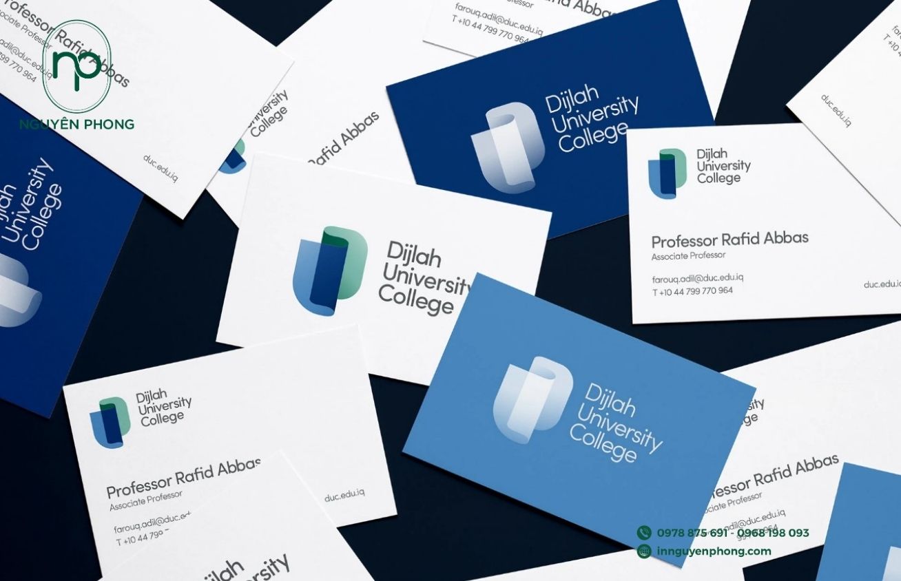 Logo giáo dục in trên card visit